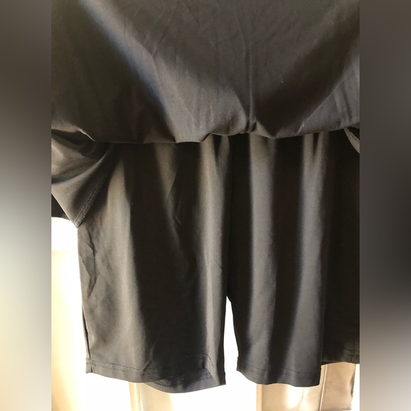 Women’s black tennis skort in size small with pockets - Picture 2 of 5